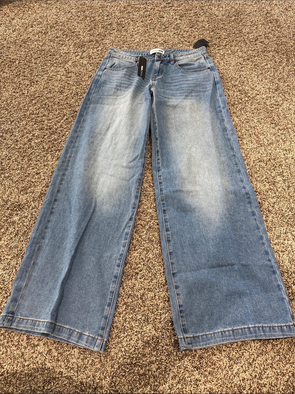 NWT Fashion Nova low waisted flare jean